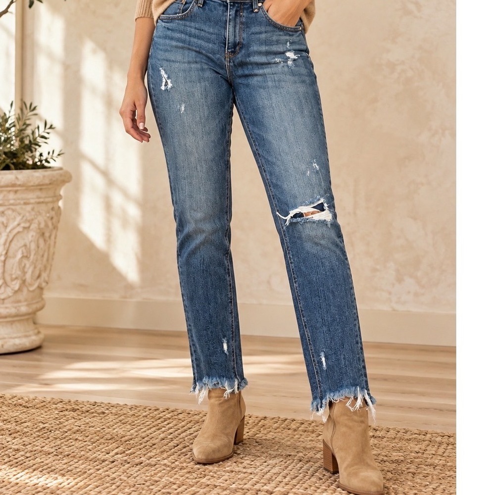 Zara Woman Premium Denim Distressed Straight Leg Jeans Blue Raw Hem Size 6 28